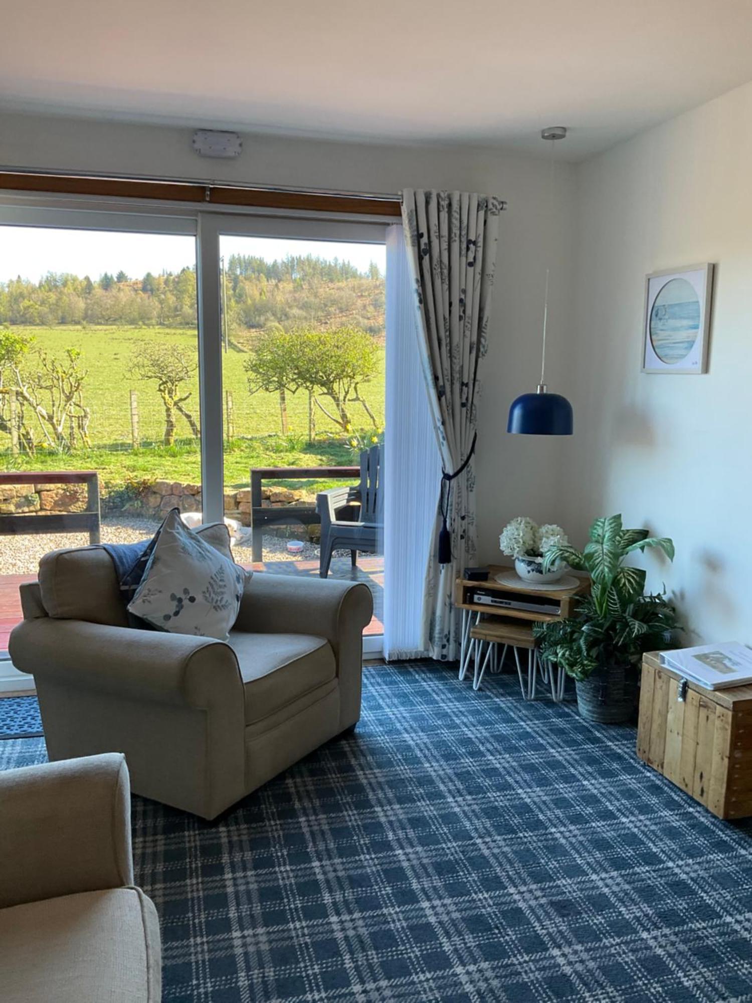 Heron Lodge, Edge Of Mabie Forest 邓弗里斯 外观 照片